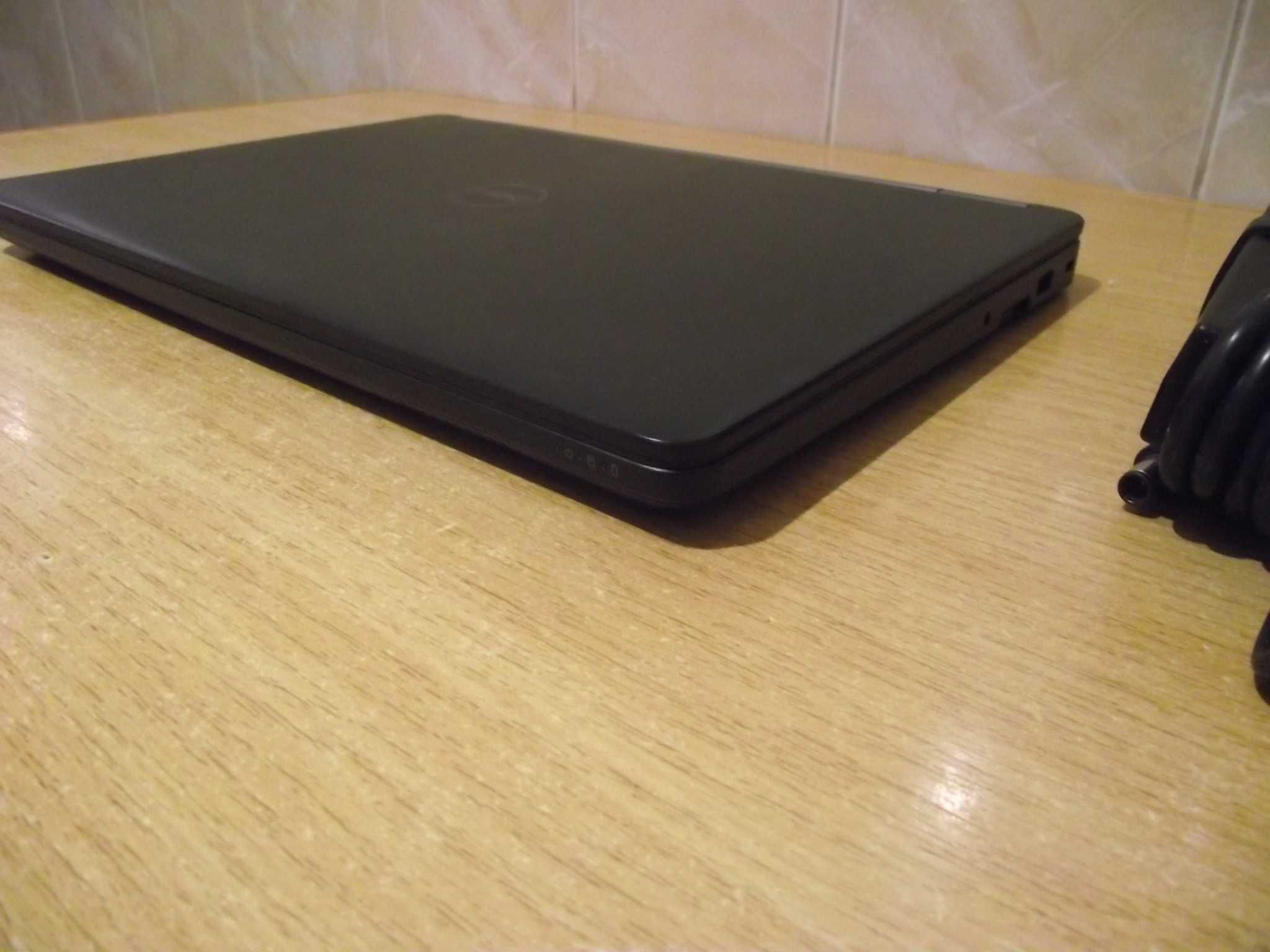 Ноутбук Dell Latitude E5470, i5-6300U, 16Gb, SSD 1Tb, 14.0 FHD
