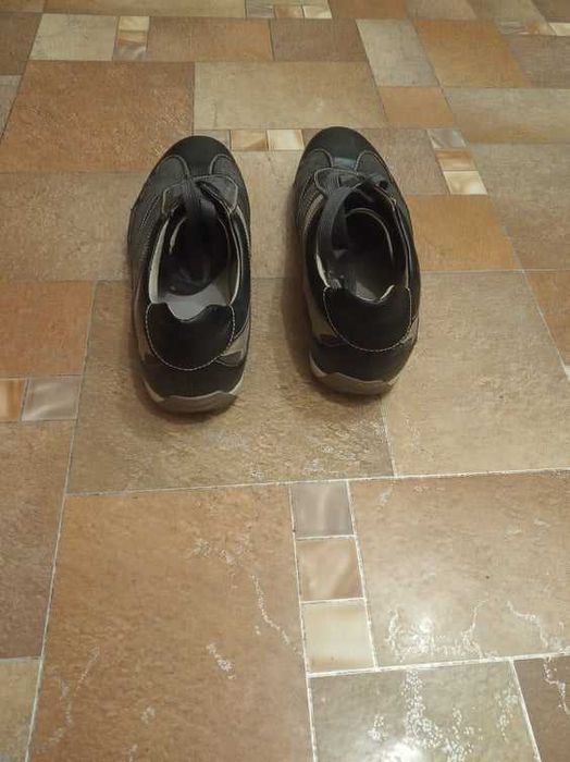 Шкіряні кросівки Італія