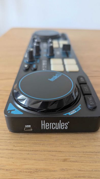 Konsola Hercules DJ Control Compact
