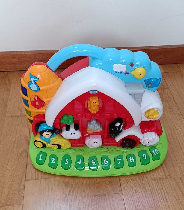 Chicco: Quinta Interativa Bilingue