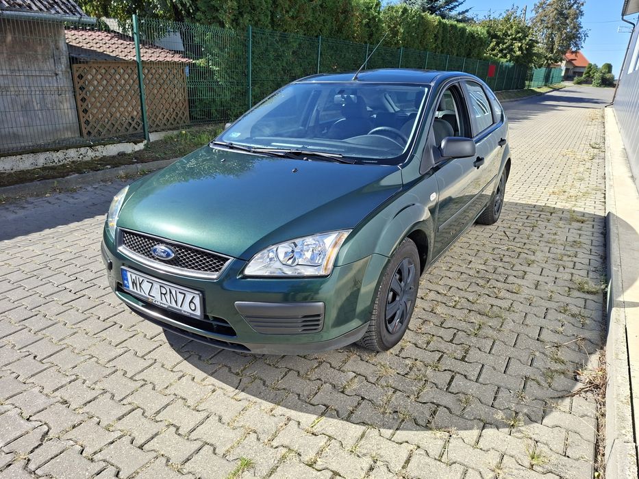 Ładny stan 1.6 benzyna klimatyzacja ważne opłaty