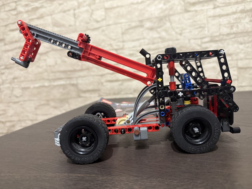 Lego technic 42061 ładowarka teleskopowa