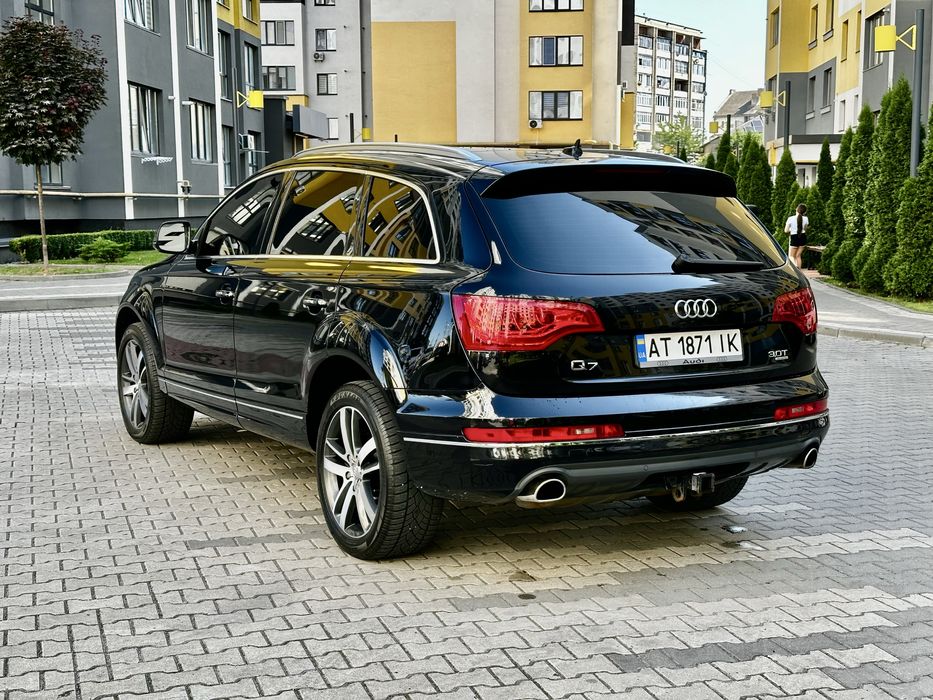 Продам AUDI Q7 2015рік