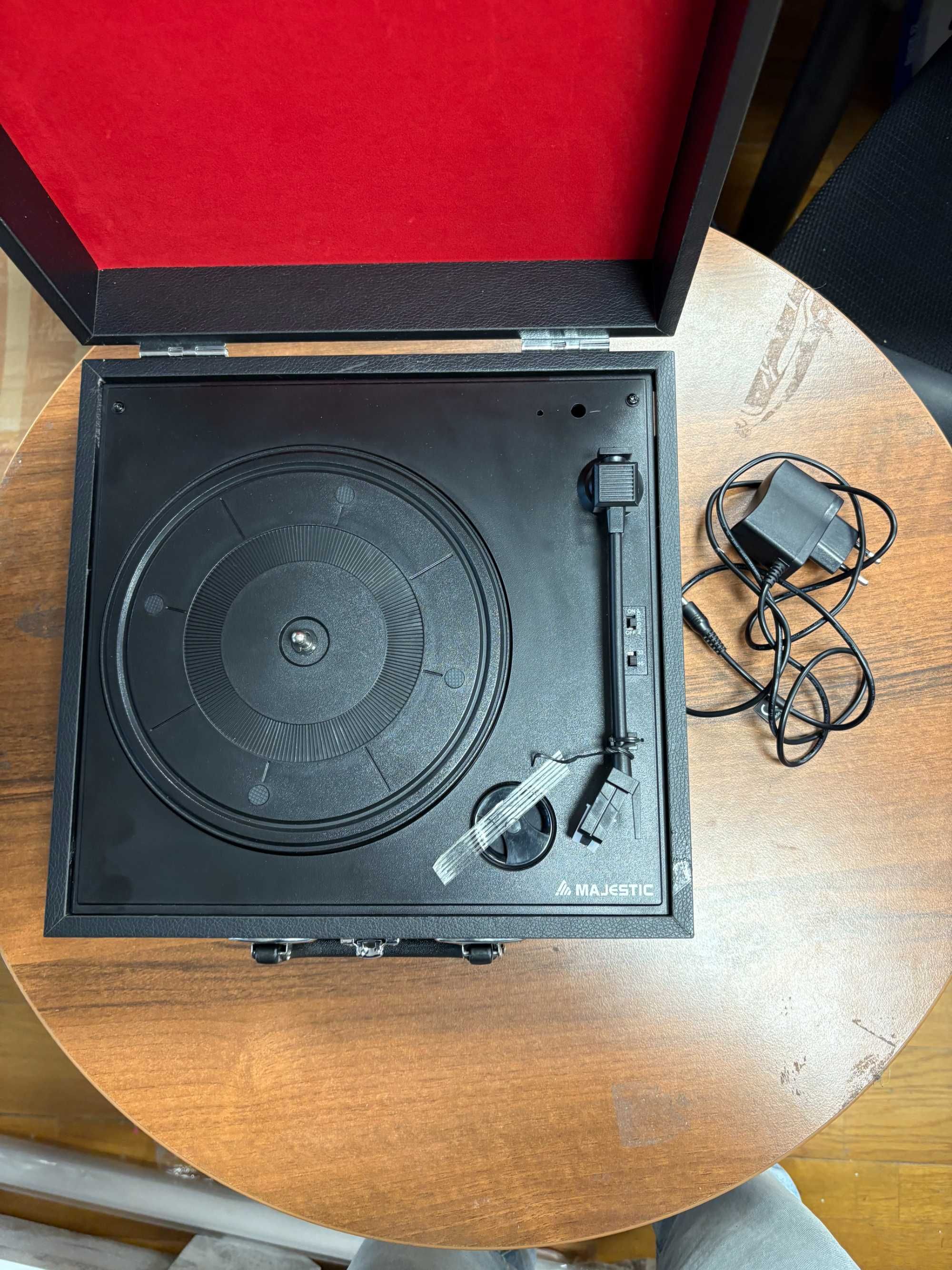 Gramofon Majestic TT-27 BT USB REC Uszkodzony