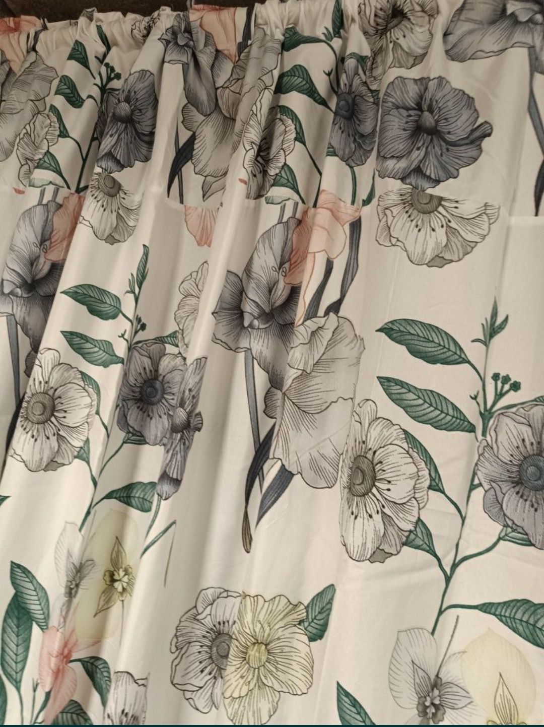 Nowe zasłony  w kwiaty lub liście  145x250cm
