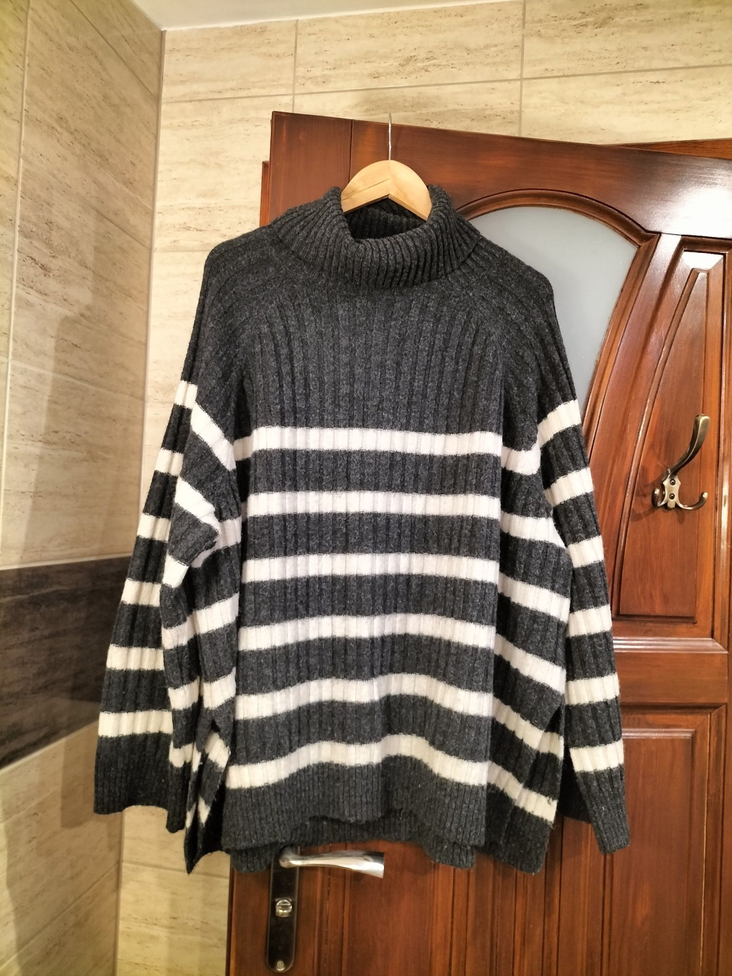 Sweter w prążki z golfem ciepły oversize wełna h&m