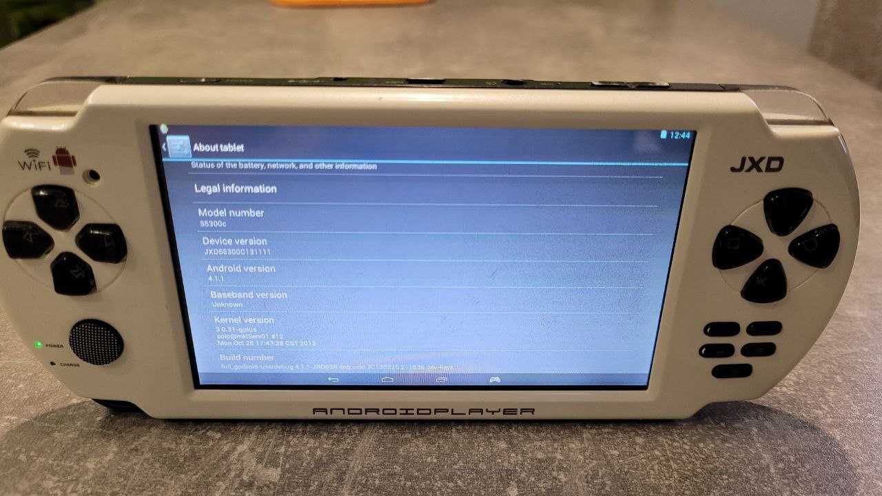 Портативная игровая консоль JXD S5300 (как Sony PSP)