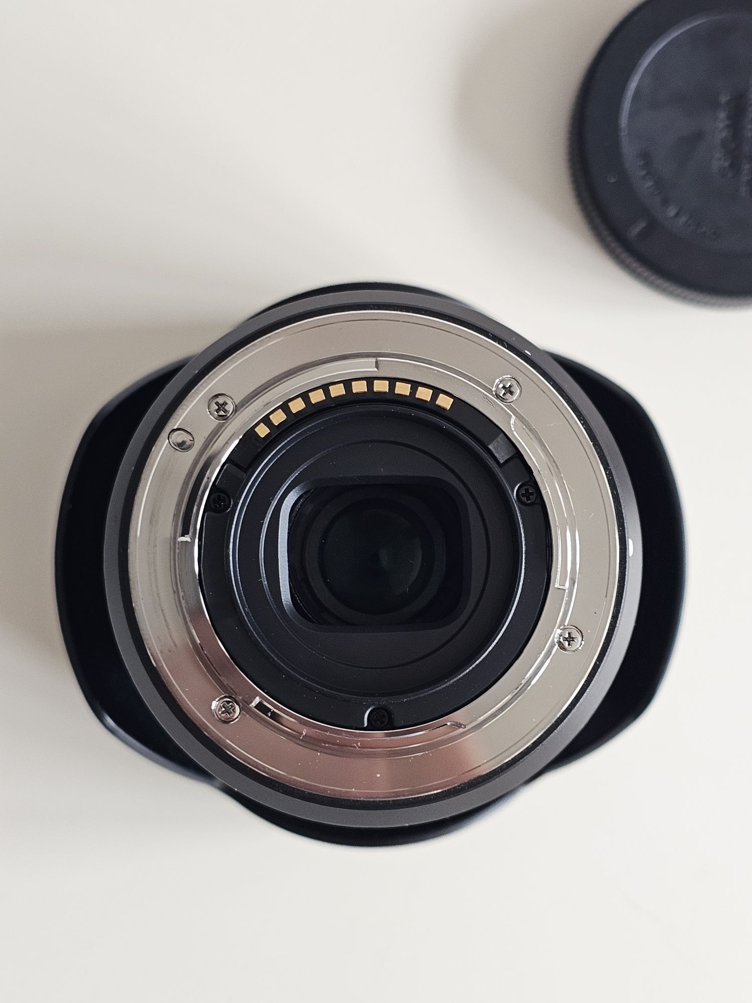 Obiektyw Sony E PZ 18 - 105 mm F4 G OSS SELP18105G