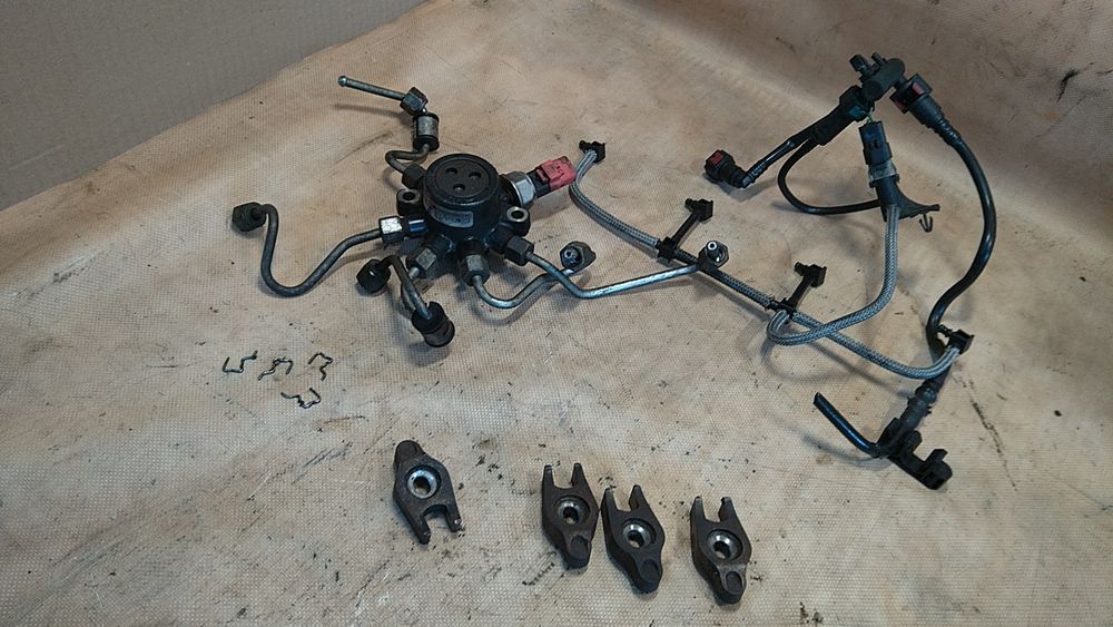 ) Focus Mk2 C-Max listwa wtryskowa przelewy mocowanie wtrysku 1.8 TDCi