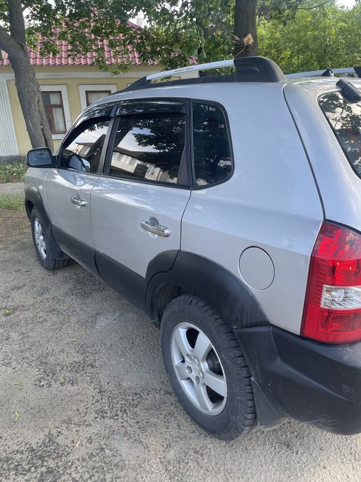 Hyundai tucson .