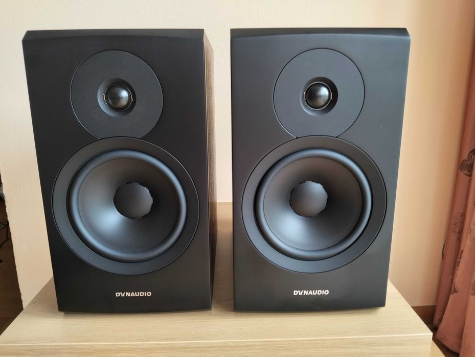 Dynaudio Emit 20 +  Canton Sub 601