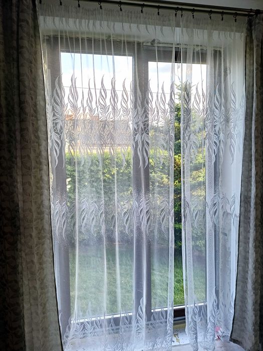 Firanki do salonu używane – komplet 4 szt. w dobrym stanie