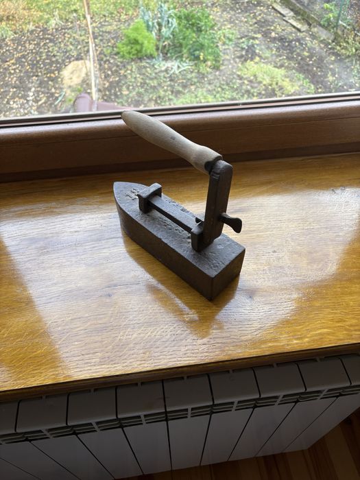 Stare zelazko idealne jako dekoracja