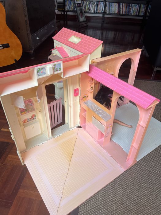Casa de barbie com duas barbies
