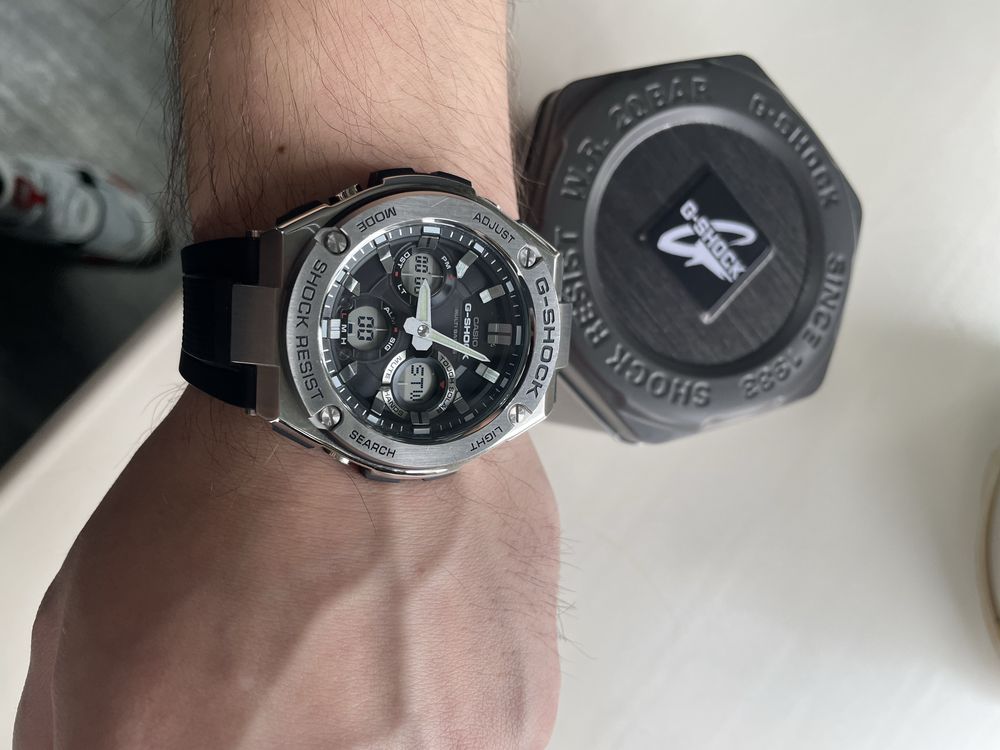 Casio g-shock gst-w110