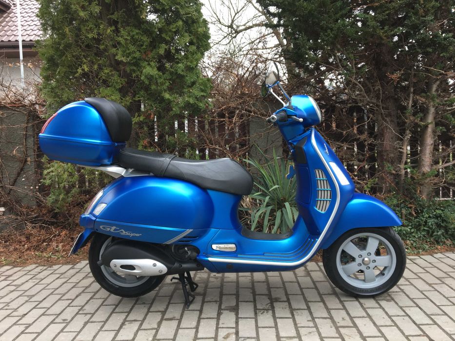 Piaggio Vespa GTS 200/125 Kultowy Model, kufer     NOWA LOKALIZACJA