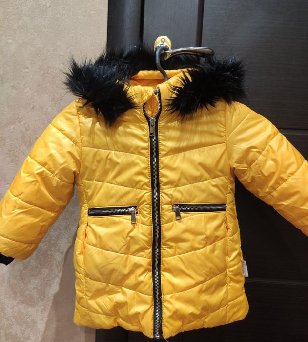 Зимова курточка/пальто на дівчинку.