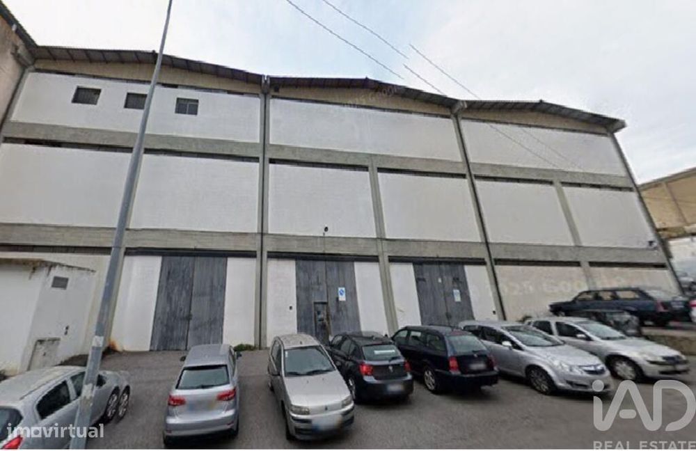 Armazém em Camarate, Unhos e Apelação de 2150,00 m2