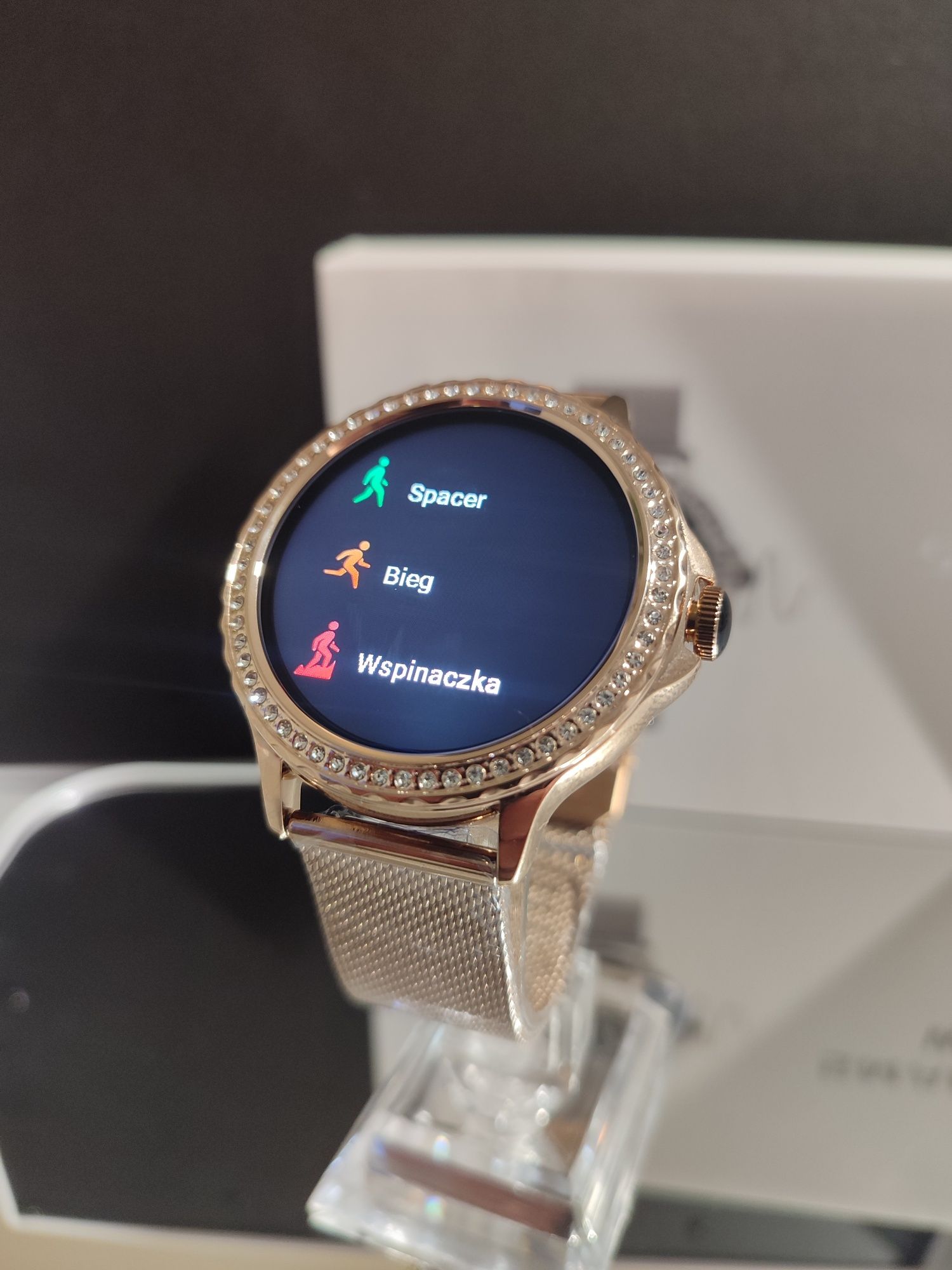Nowy piękny smartwatch bluetooth zegarek złoty