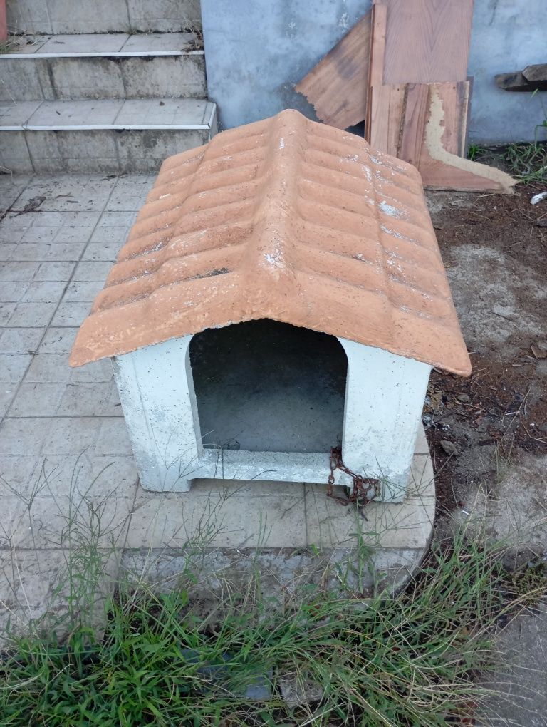 Vendo esta casota muito bonita bom estado