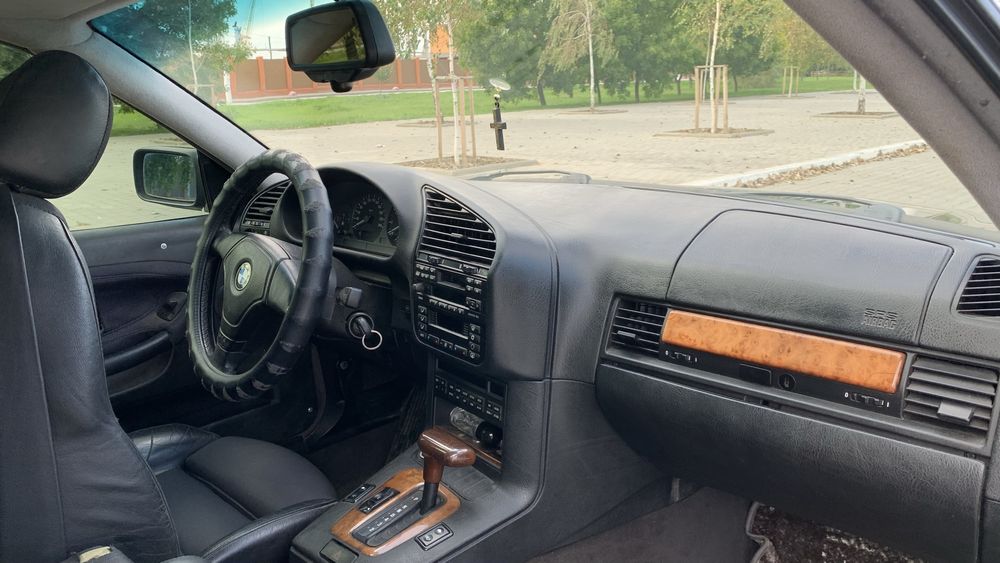 Продам БМВ Е 36 в хорошем состоянии.