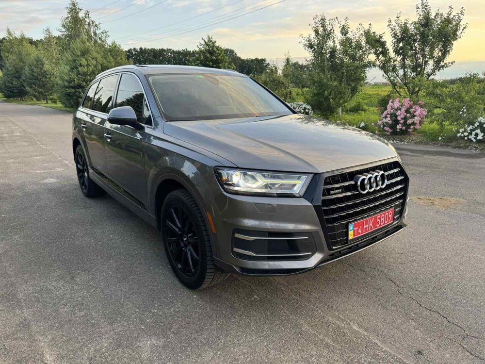 Автомобіль AUDI Q7 2.0 2017