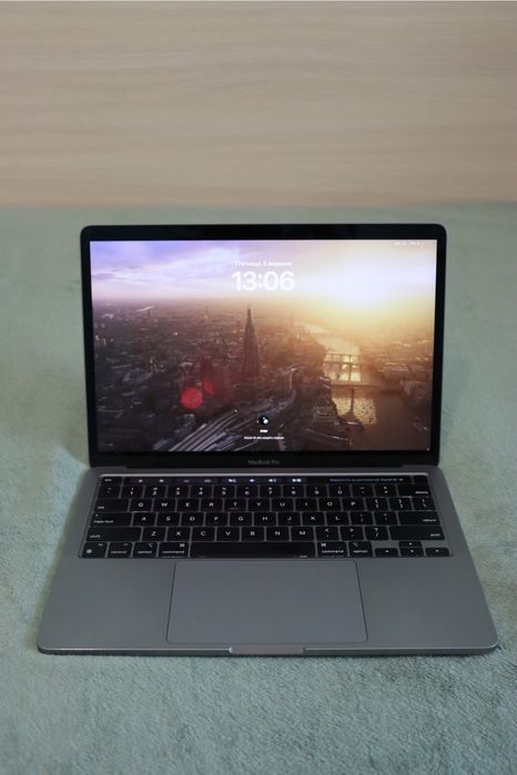 MacBook Pro 13, 2020, Apple M1, 8GB RAM