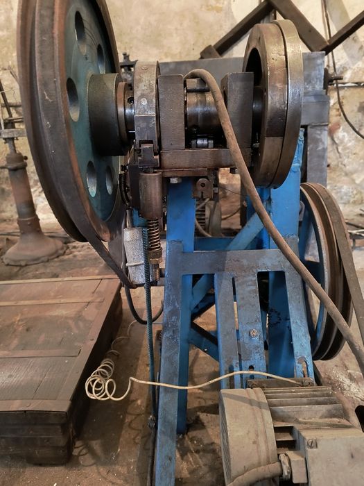 Giętarka do drucików