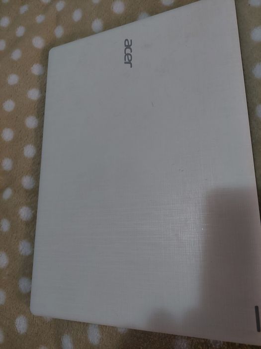 Acer Aspire One Cloudbook A01