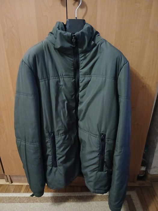 Зимова куртка на підлітка