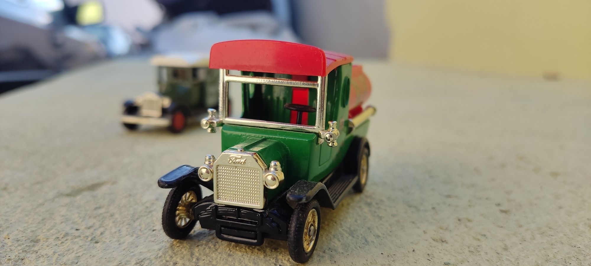Miniaturas Corgi Ford T coleção