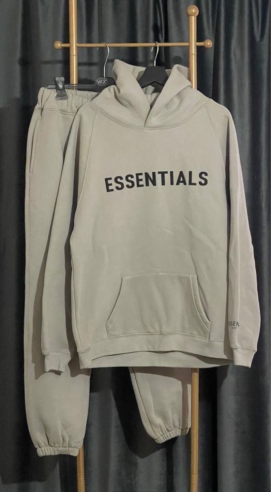 Костюм Essentials Новый с биркой