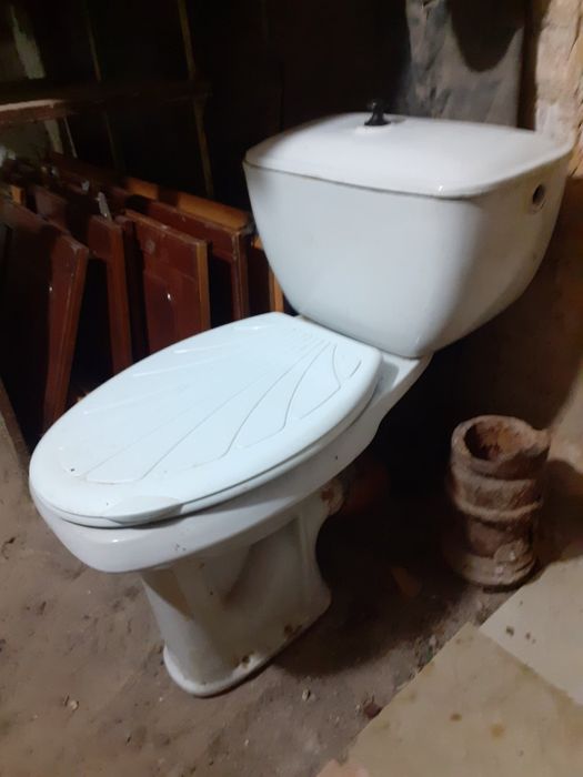 Продам б/у унітаз