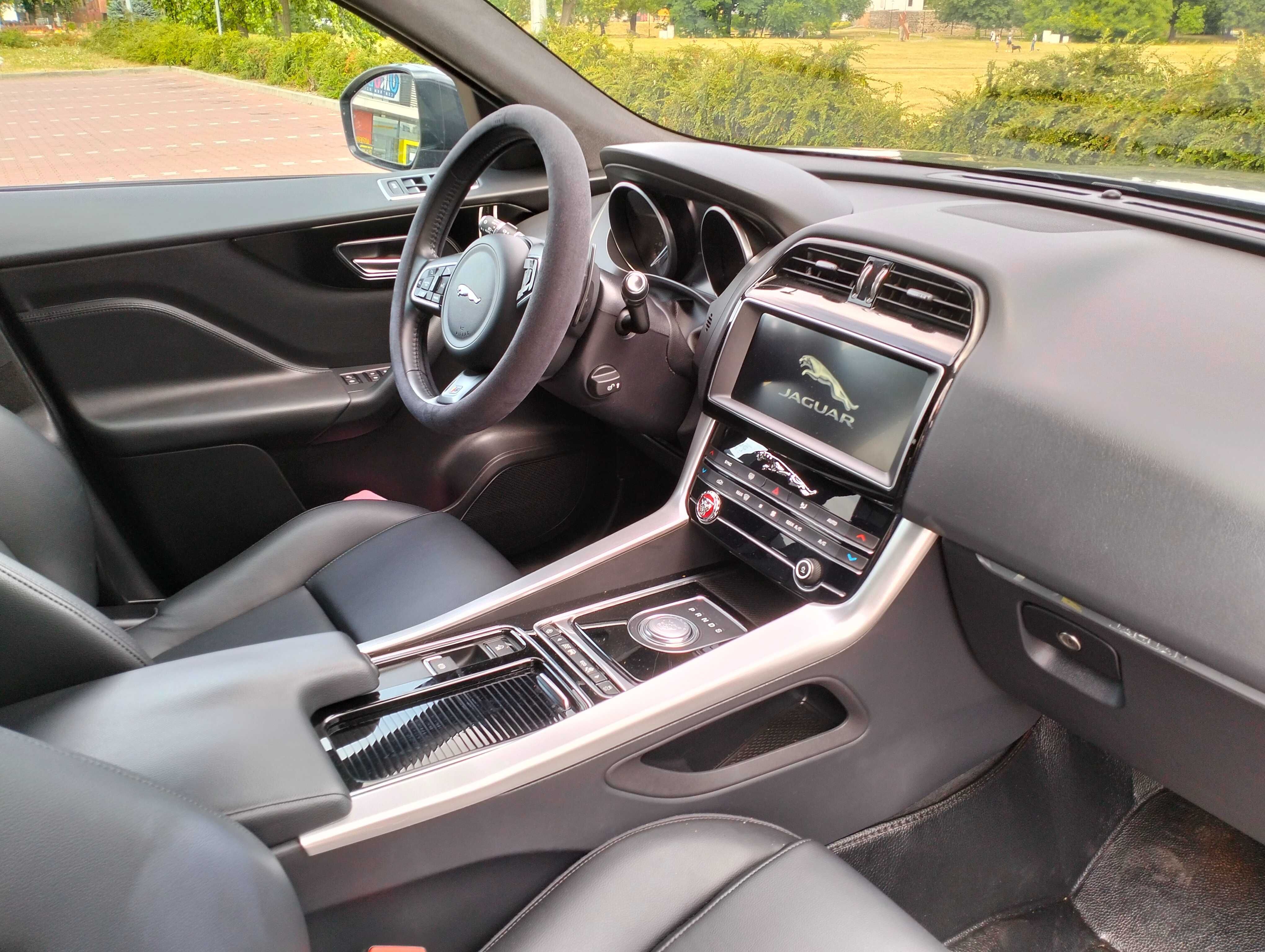 Witam sprzedam jaguar f-pace