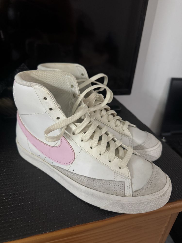 Tenis nike rosa mulher