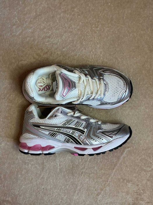 Жіночі спортивні кросівки рожеві Asics Gel Kayano 37 38 39 40 розмір