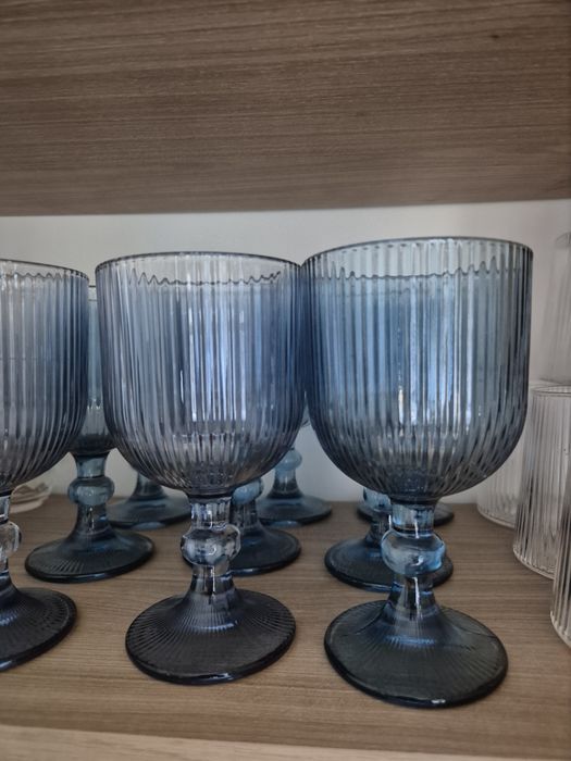 Ryflowane kieliszki 9 sztuk nowe