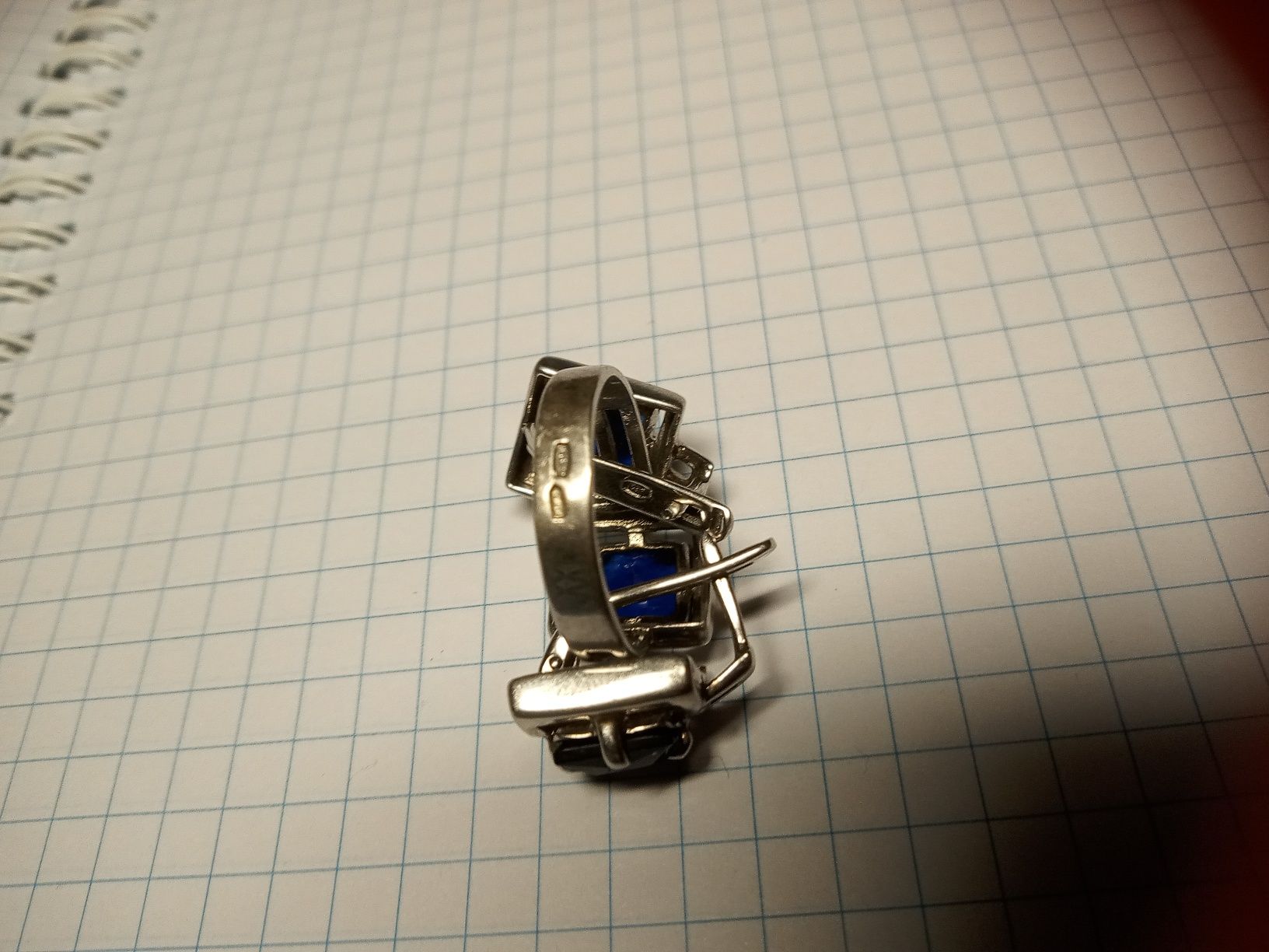 Каблучка, перстень та сережки. Срібло 925. Камінь