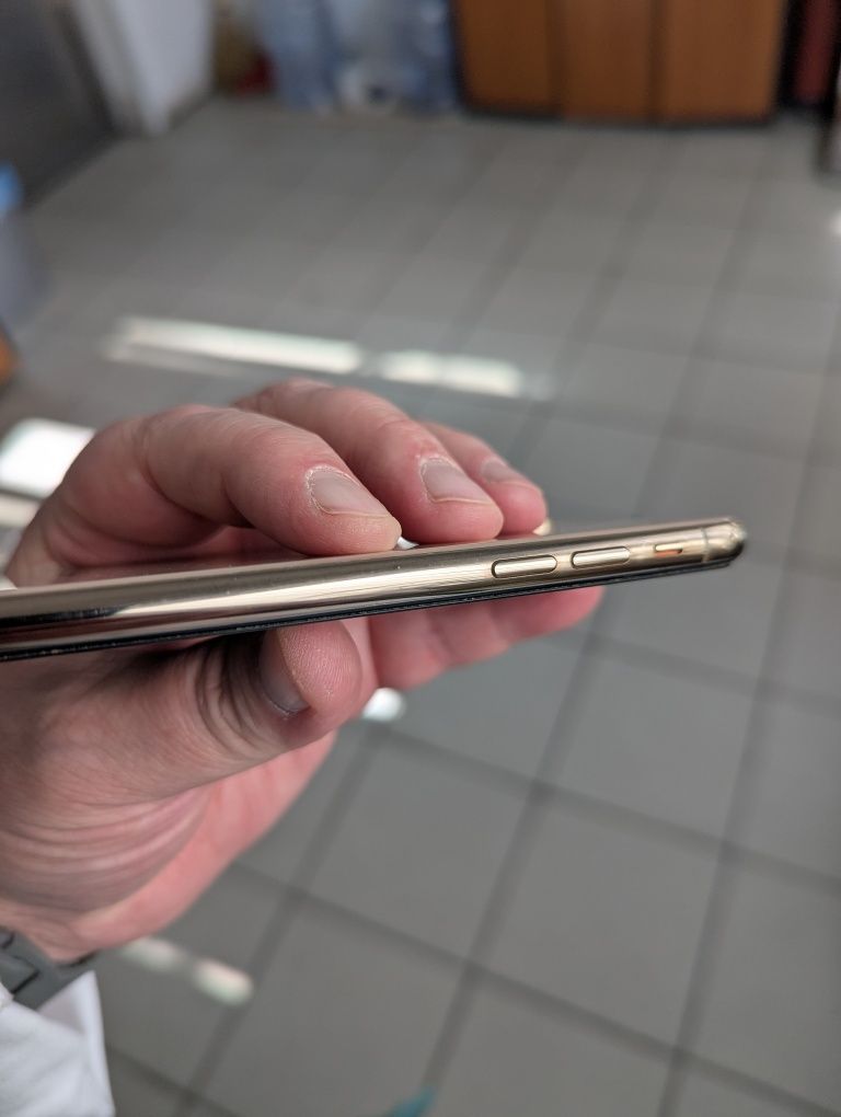 Iphone XS 256 гб неверлок