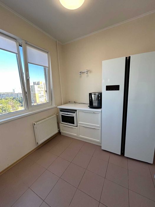 продаж 3кімнатної квартири біля метро Героїв Дніпра