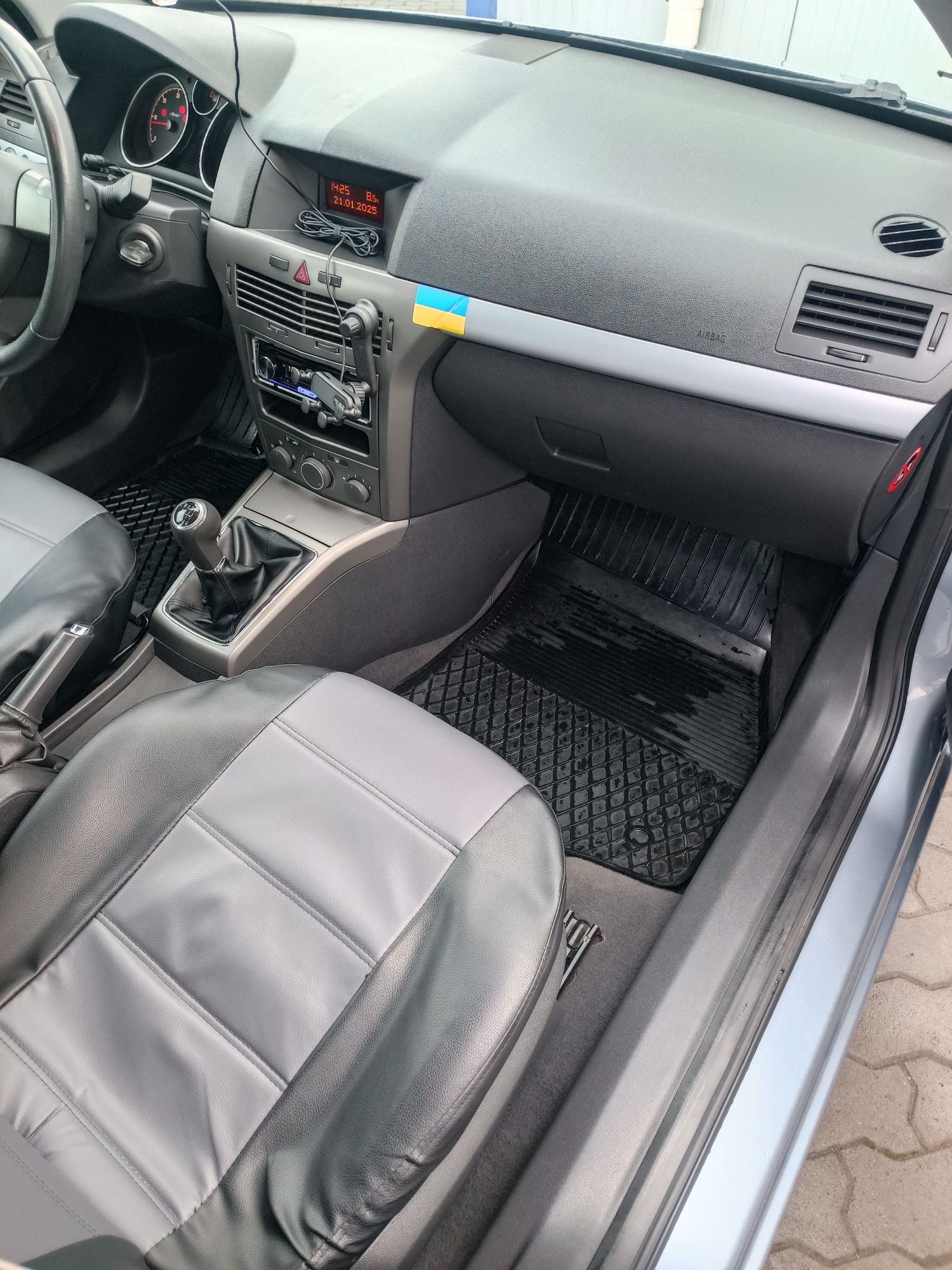 Автомобіль ОПЕЛЬ АСТРА
