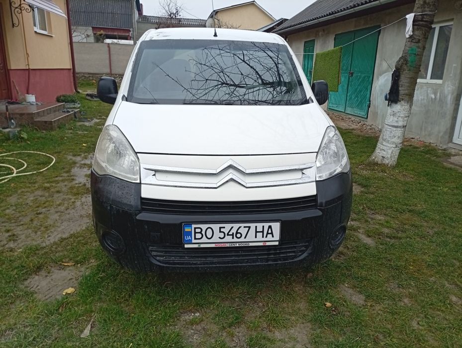 Продам автомобіль .