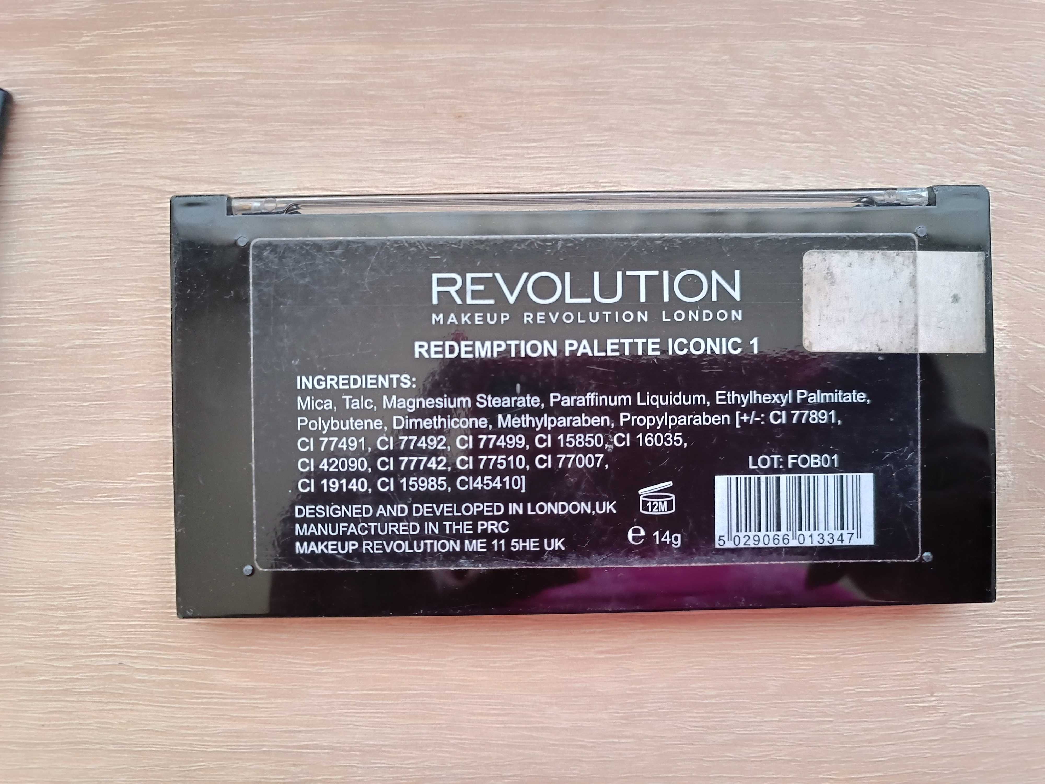 Paleta cieni Revolution Iconic 1 i eyeliner Wibo Deep Black