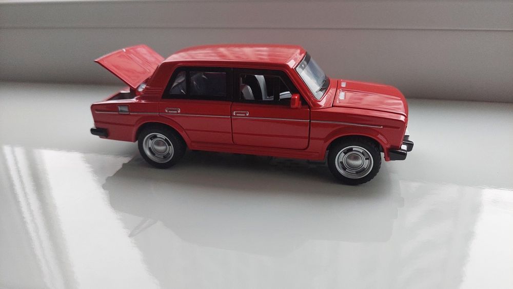 Моделька машины Lada 2106 Автопром  красная