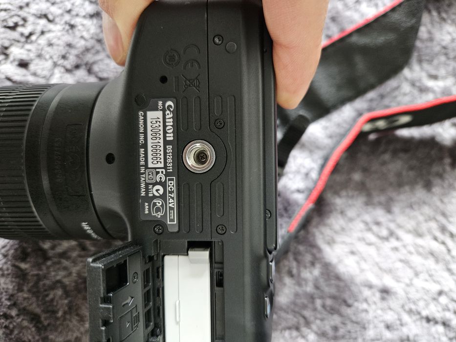 Aparat fotograficzny Canon EOS 600D