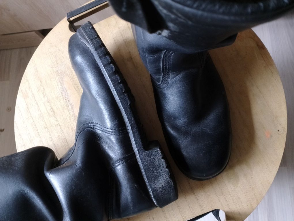 Buty motocyklowe z blachą. Skóra, rozmiar 42