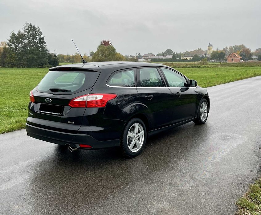 Ford Focus MK3 1.6 bogate wyposażenie stan bardzo dobry transport