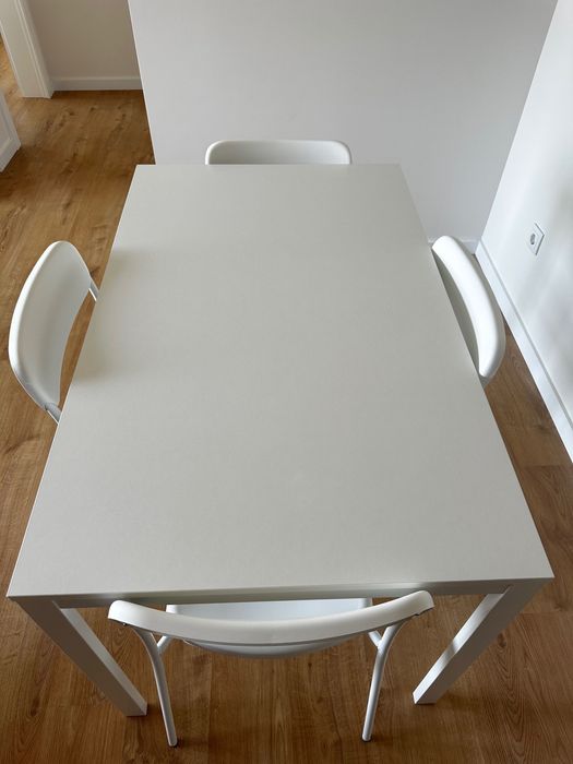 Mesa Extensível Ikea Vihals + 4 cadeiras Vihals