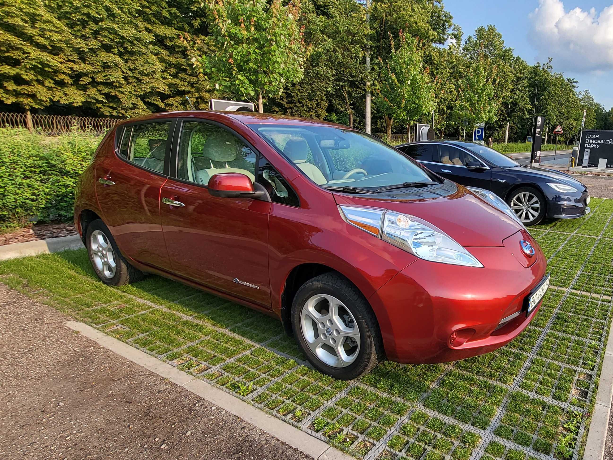 Nissan Leaf 2014