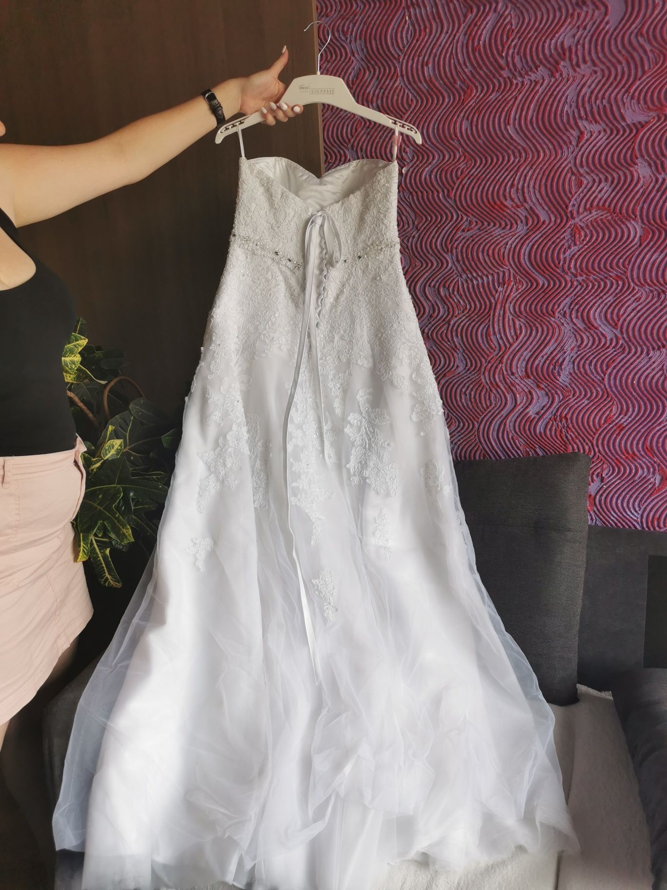 Suknia ślubna z kołem